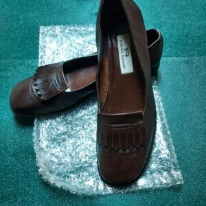 Etienne Aigner Stratford Espresso Brown Kilty Fringe Loafers Size 9.5 EUC